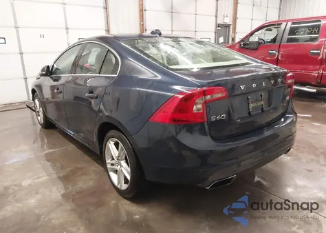 2015 Volvo S60 T5 Premier из США, поврежденный, VIN YV126MFK9F2356252